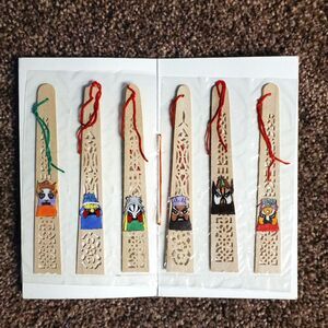 VTG Set of 6 Oriental Hand-painted Scented Tapered Wooden Bookmarks - Sealed NOS